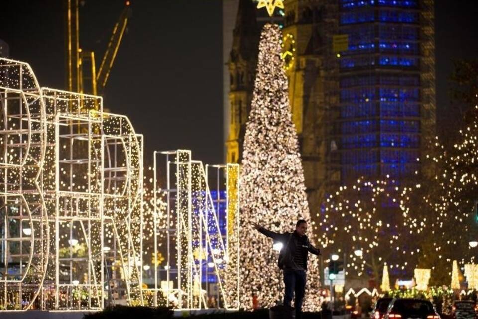 Weihnachtsbeleuchtung am Kurfürstendamm