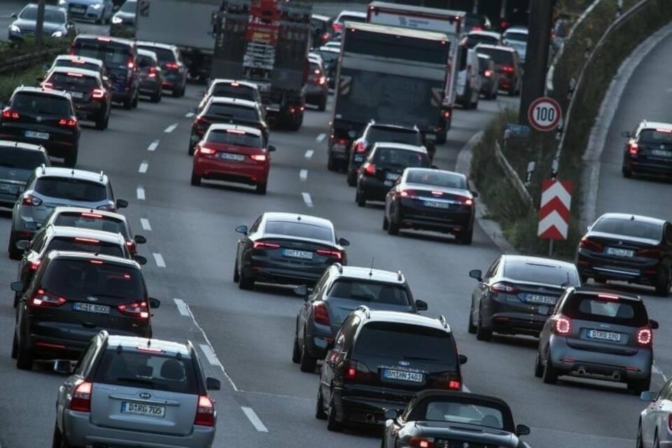 Stau auf den Straßen Stau auf den Straßen