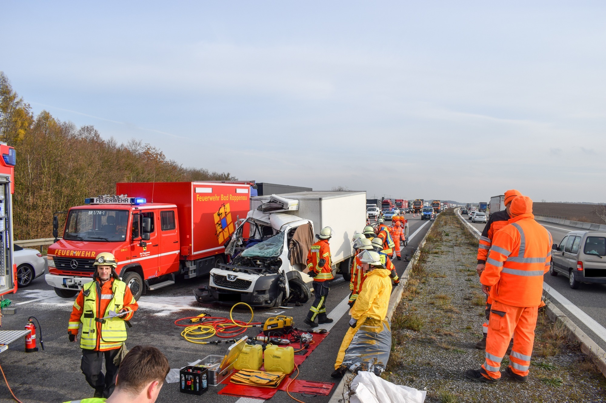 a6 bei kirchardt ein mensch stirbt bei schwerem unfall update sinsheim rnz