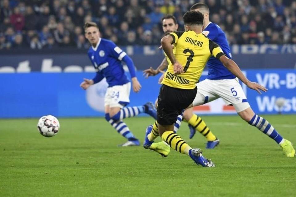 FC Schalke 04 - Borussia Dortmund FC Schalke 04 - Borussia Dortmund