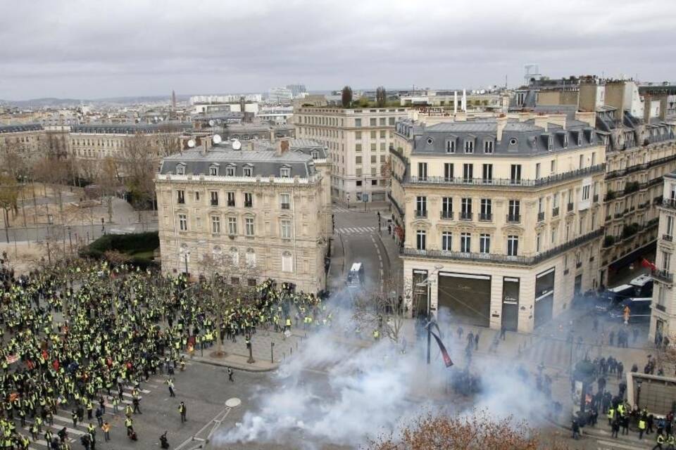 Tränengaseinsatz gegen «Gelbwesten» in Paris