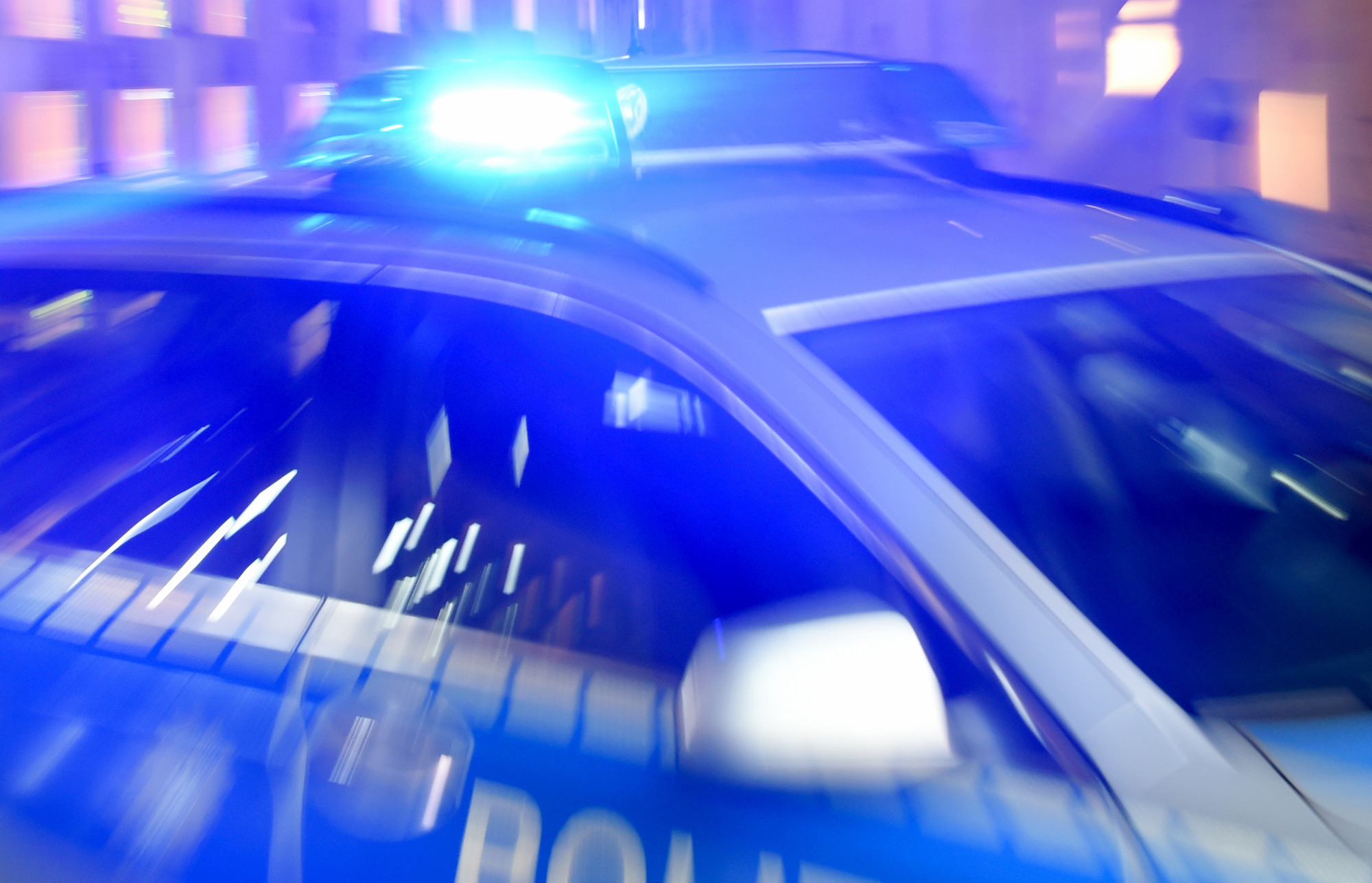Deutsches Mädchen Wird Im Bus Belästigt Deutsches Mädchen Wird Im Bus Belästigt