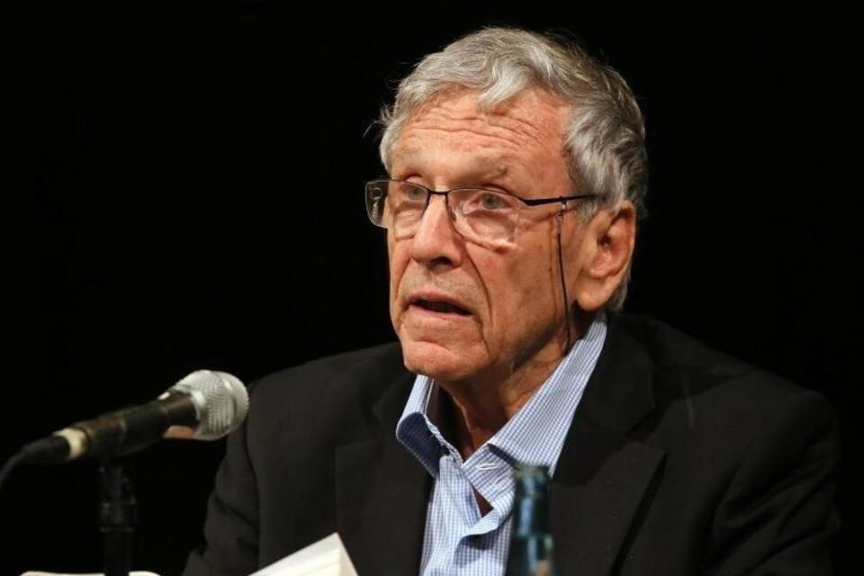 Amos Oz Amos Oz