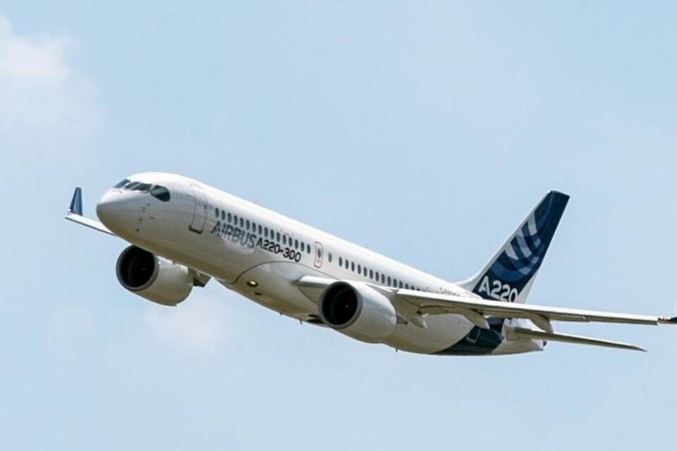 Airbus A220 Airbus A220