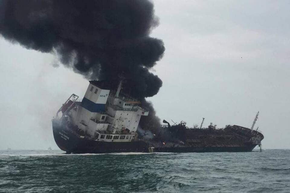 Feuer auf Öltanker