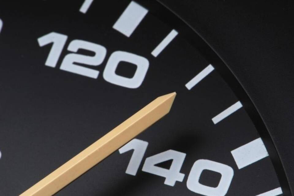 Tachometer auf 130