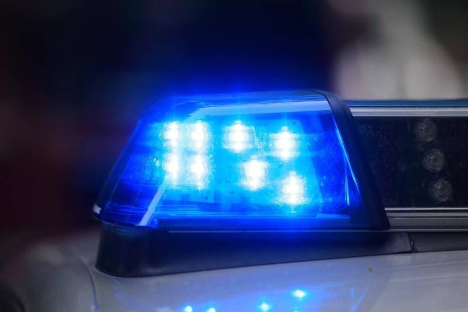 Blaulicht auf Polizeiauto Blaulicht auf Polizeiauto