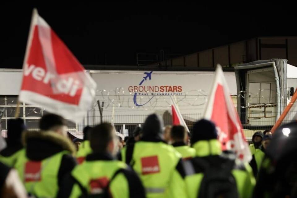 Warnstreik am Flughafen Warnstreik am Flughafen