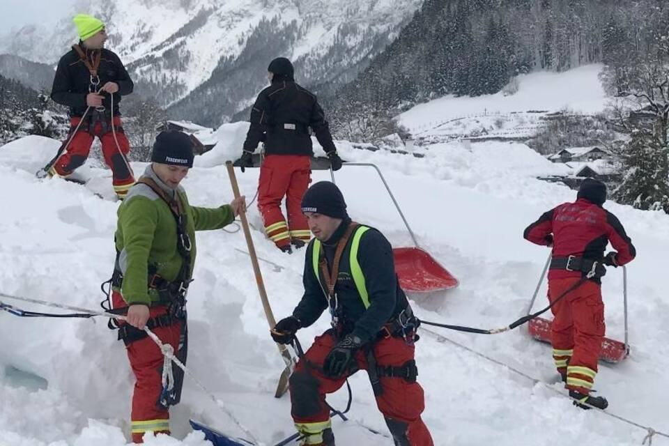 Schneeschippen Schneeschippen
