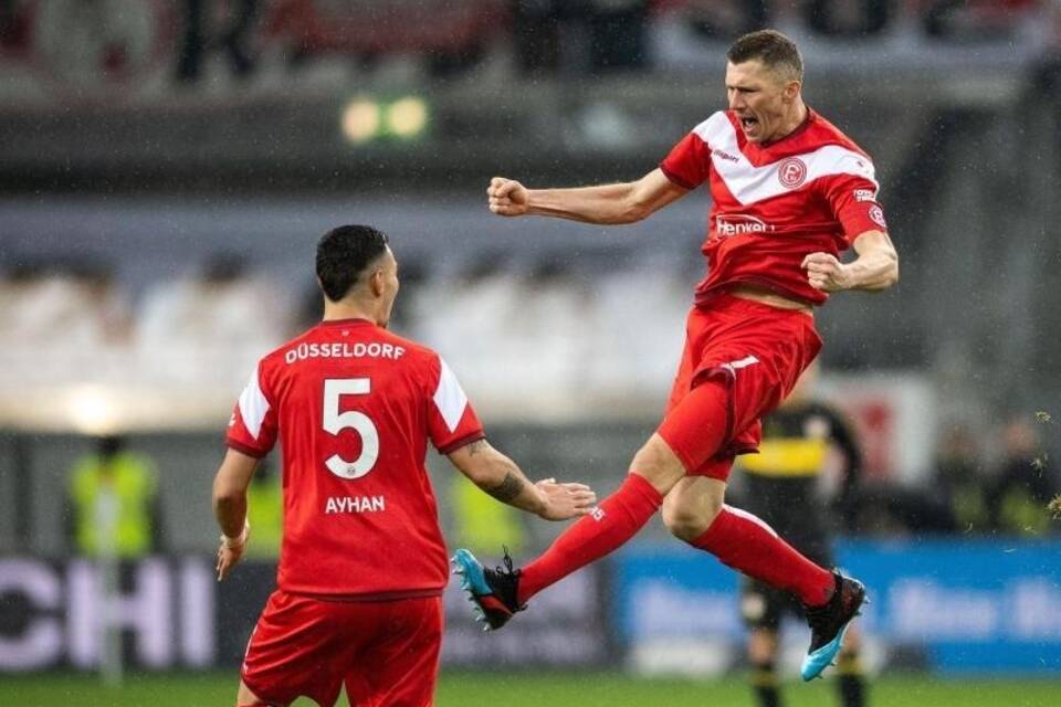 Fortuna Düsseldorf - VfB Stuttgart Fortuna Düsseldorf - VfB Stuttgart