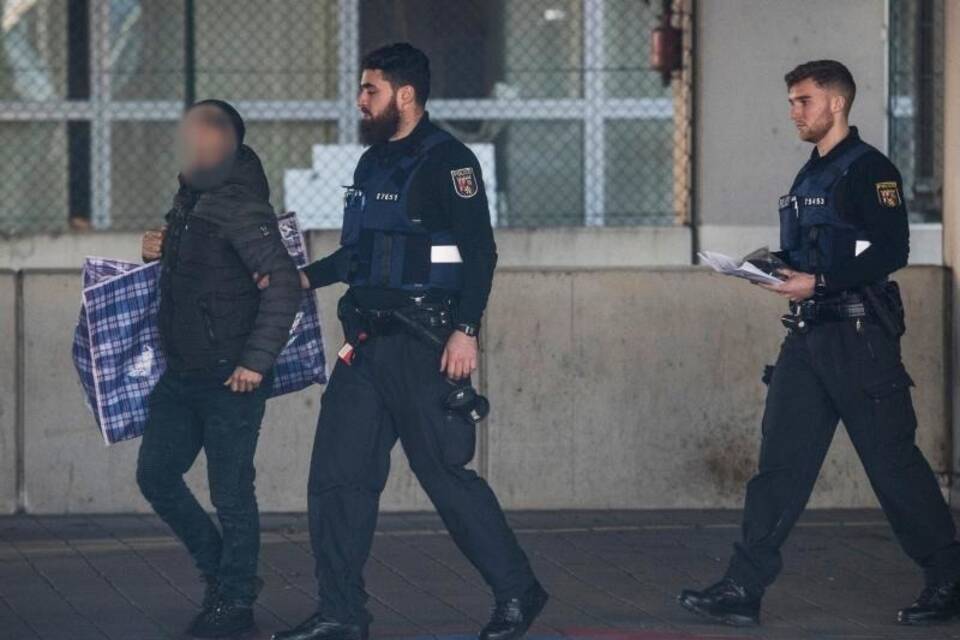 Abschiebung nach Afghanistan Abschiebung nach Afghanistan