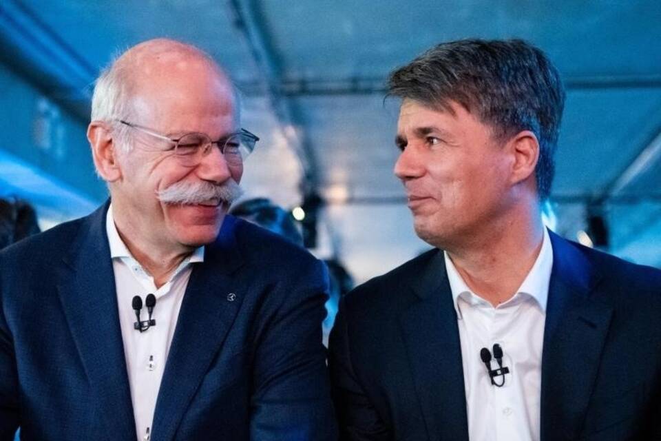 BMW und Daimler starten neues Mobilitätsunternehmen BMW und Daimler starten neues Mobilitätsunternehmen