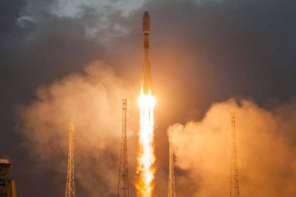 Sojus-Rakete mit OneWeb-Satelliten ins All gestartet