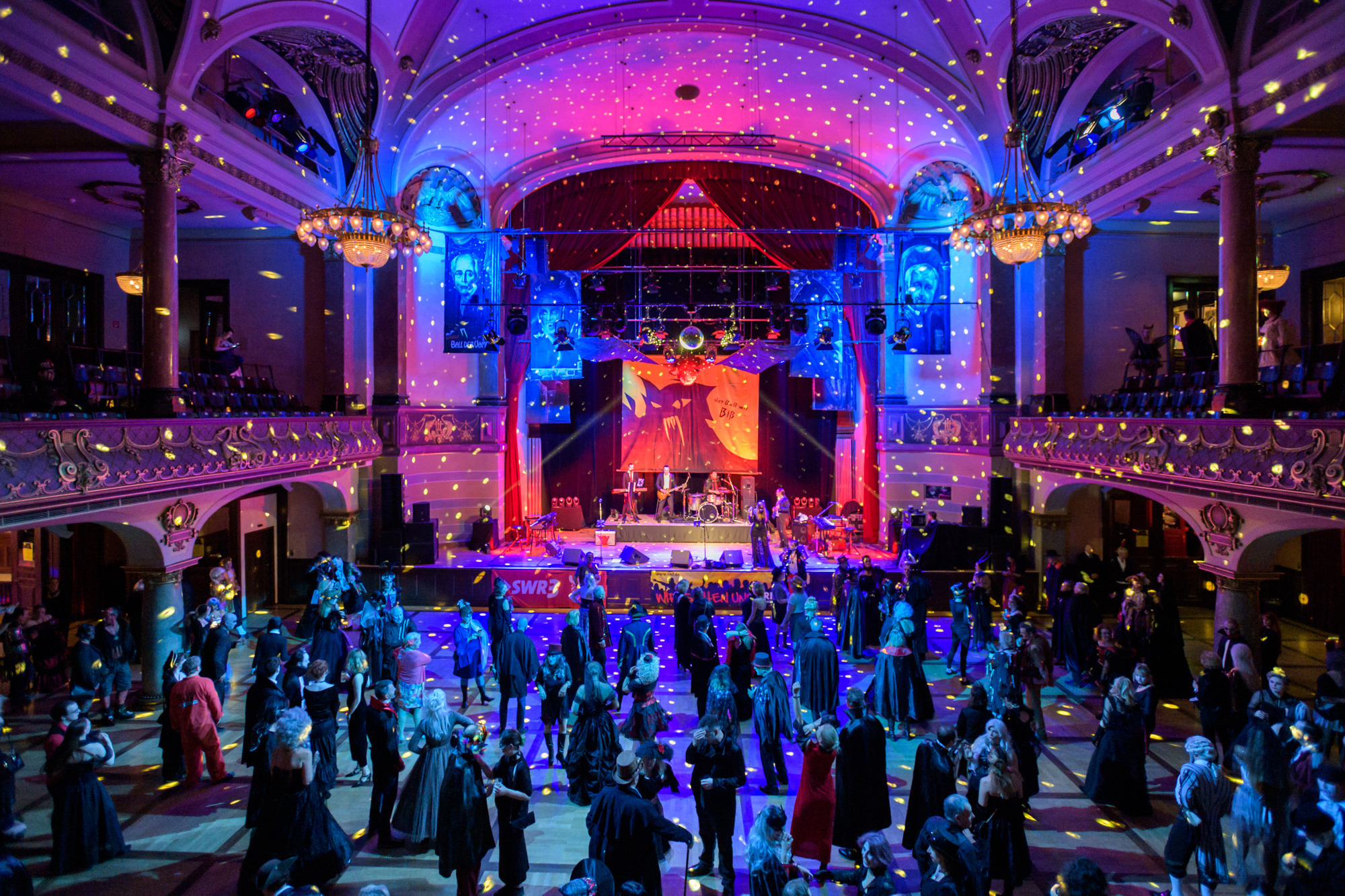 Ball Der Vampire 2019 Die Fotogalerie Fotogalerien Rnz