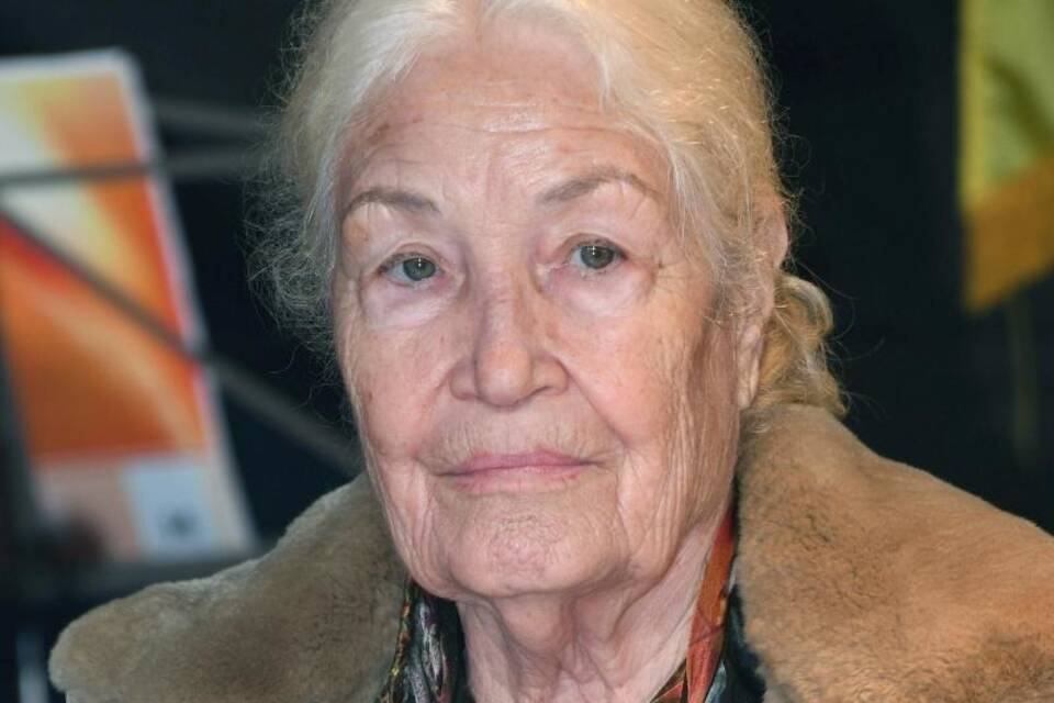 Ellen Schwiers Ellen Schwiers