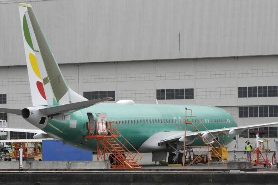 Boeing 737 MAX 8 Boeing 737 MAX 8