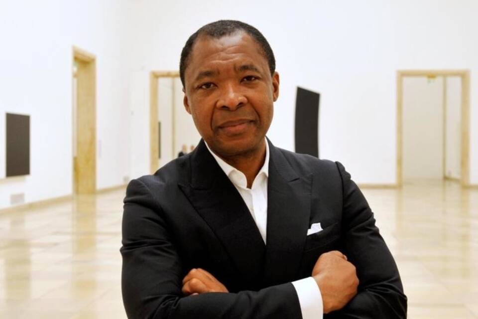 Okwui Enwezor