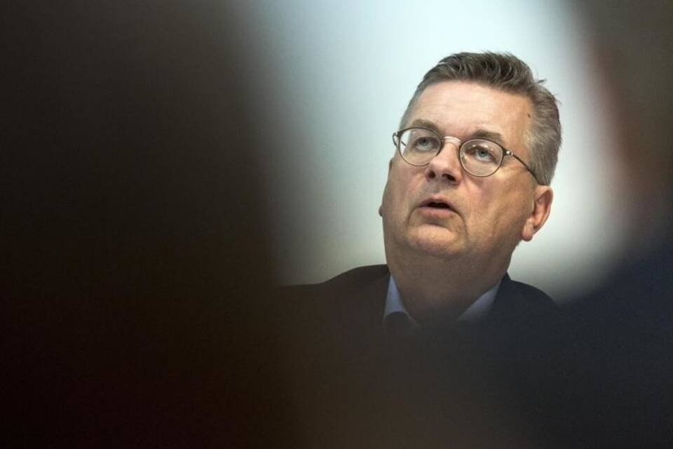 Reinhard Grindel Reinhard Grindel