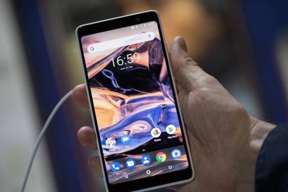 Nokia 7 Plus Nokia 7 Plus