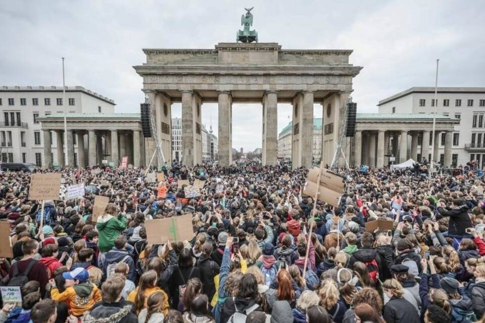 Rede unterm Brandenburger Tor