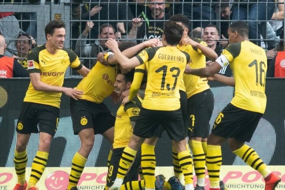 Borussia Dortmund im Meisterrennen Borussia Dortmund im Meisterrennen