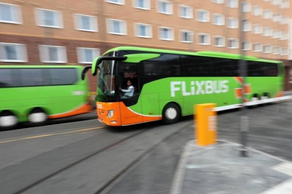 Flixbus kauft kleineren Konkurrenten Eurolines