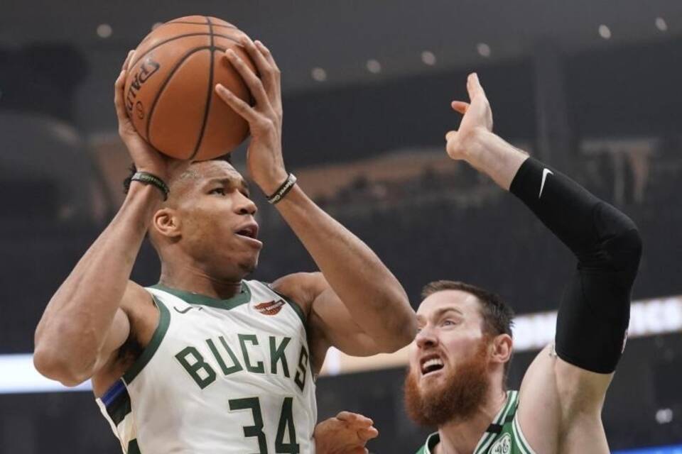 Milwaukee Bucks - Boston Celtics Milwaukee Bucks - Boston Celtics