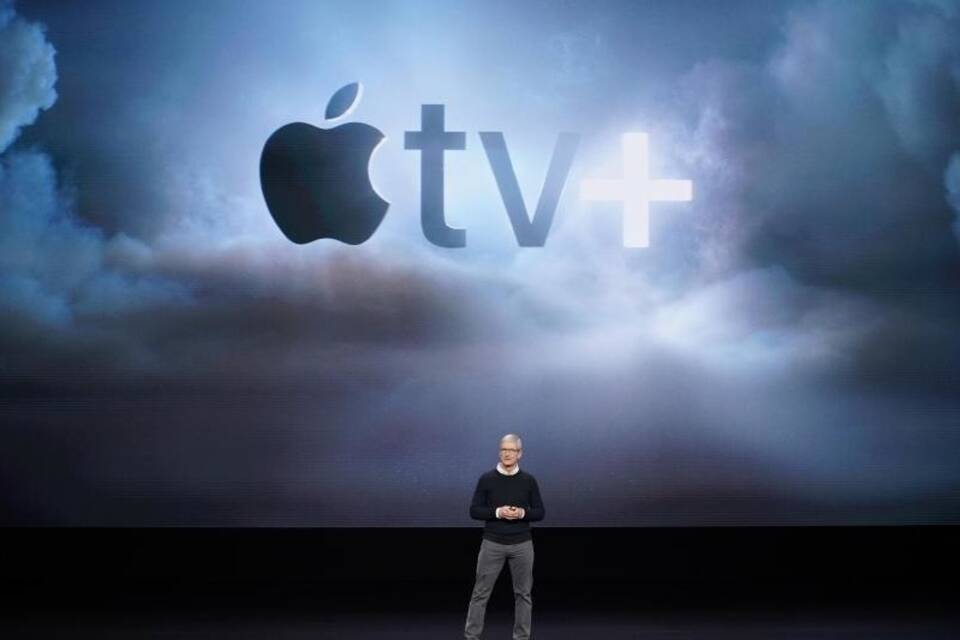 Apple Apple