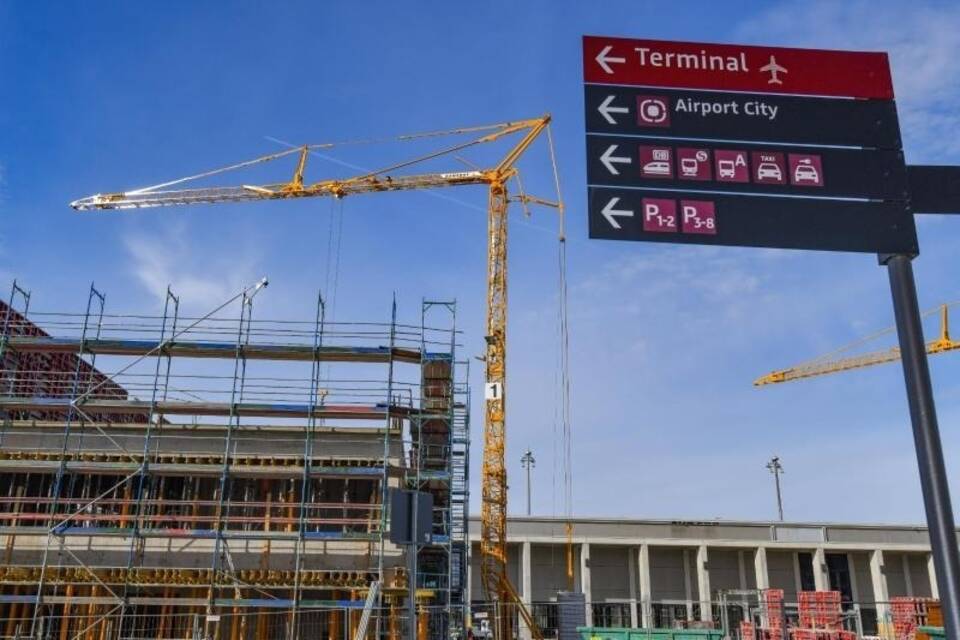 Hauptstadtflughafen BER Hauptstadtflughafen BER