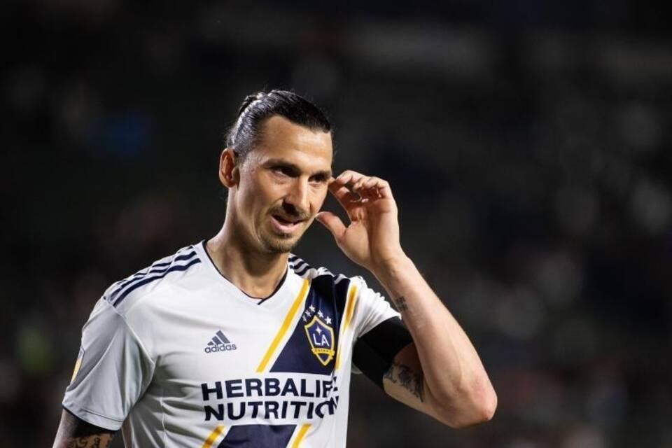 Zlatan Ibrahimovic Zlatan Ibrahimovic