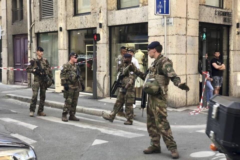 Explosion in Lyon Explosion in Lyon