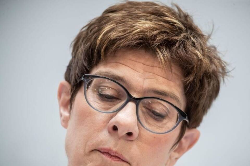 Kramp-Karrenbauer Kramp-Karrenbauer
