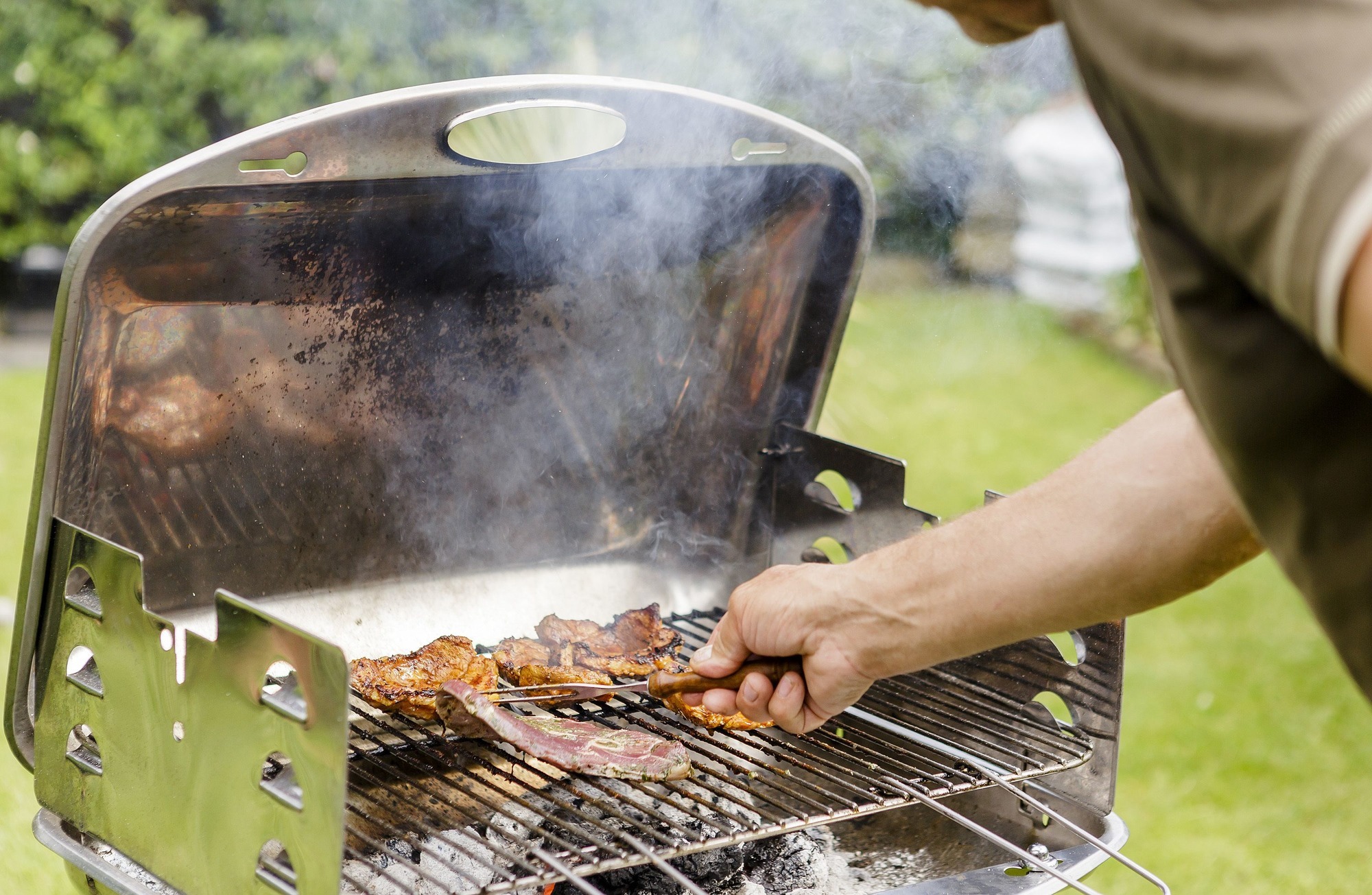 Grillen Auf Balkon Und Terrasse Was Nachbarn Wissen Sollten Haus Garten Rnz