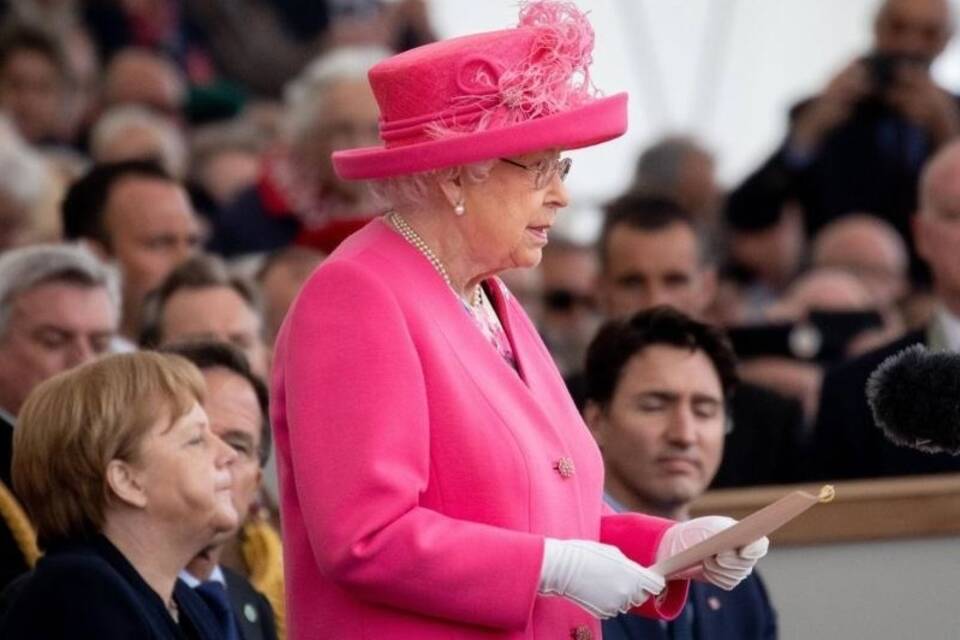 Elizabeth II. Elizabeth II.