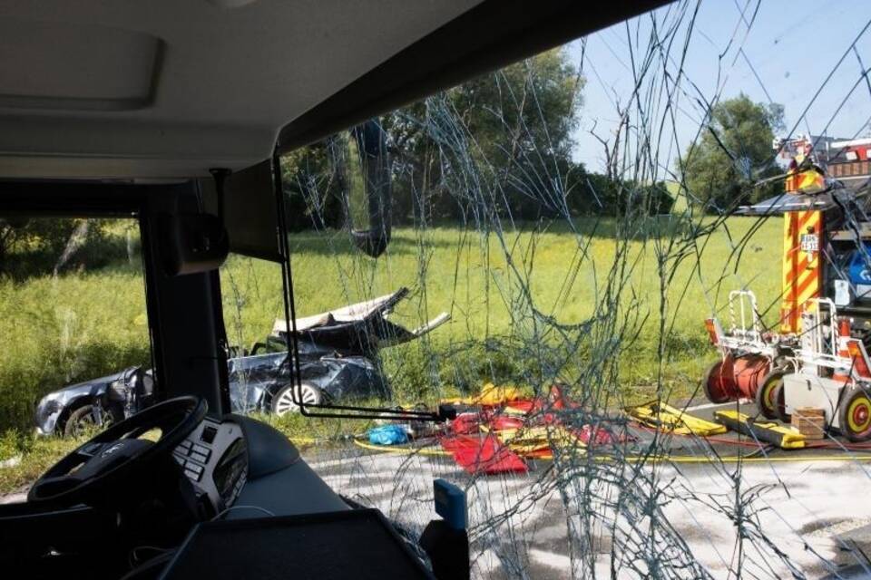 Reisebus-Unfall