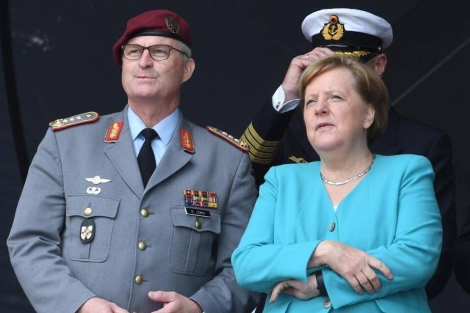 Merkel beim Tag der Bundeswehr