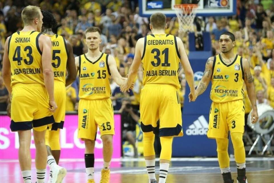 ALBA Berlin trifft im Finale auf den FC Bayern