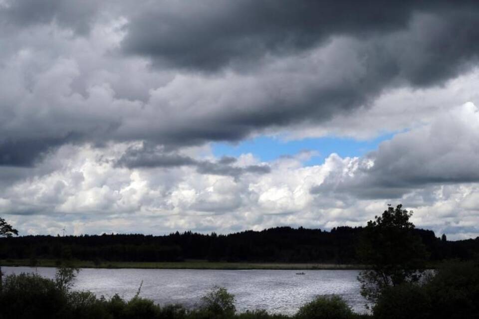 Wolkenlücke über dem Elbsee Wolkenlücke über dem Elbsee