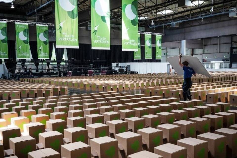 Pappsitze für Kirchentagsbesucher Pappsitze für Kirchentagsbesucher