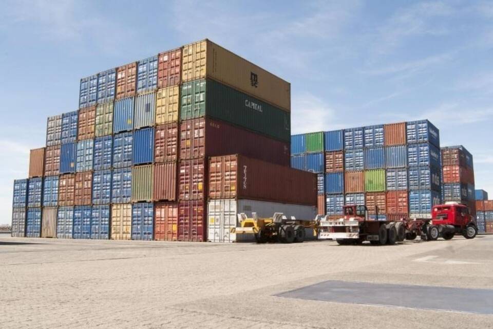 Container Container