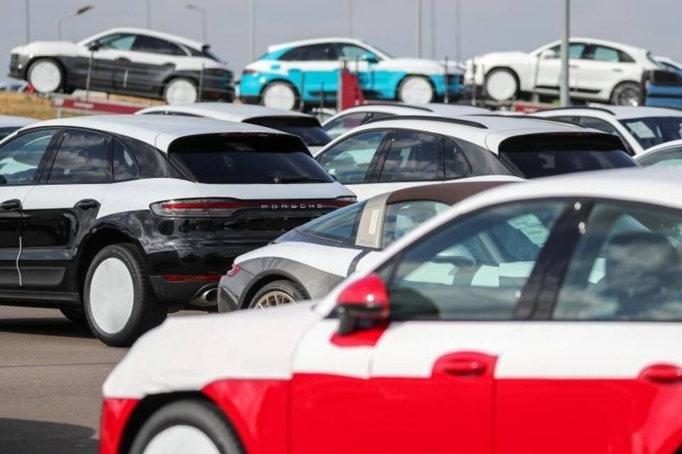 SUVs SUVs
