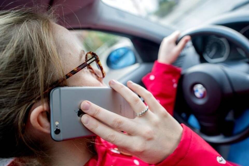 Handy am Steuer Handy am Steuer