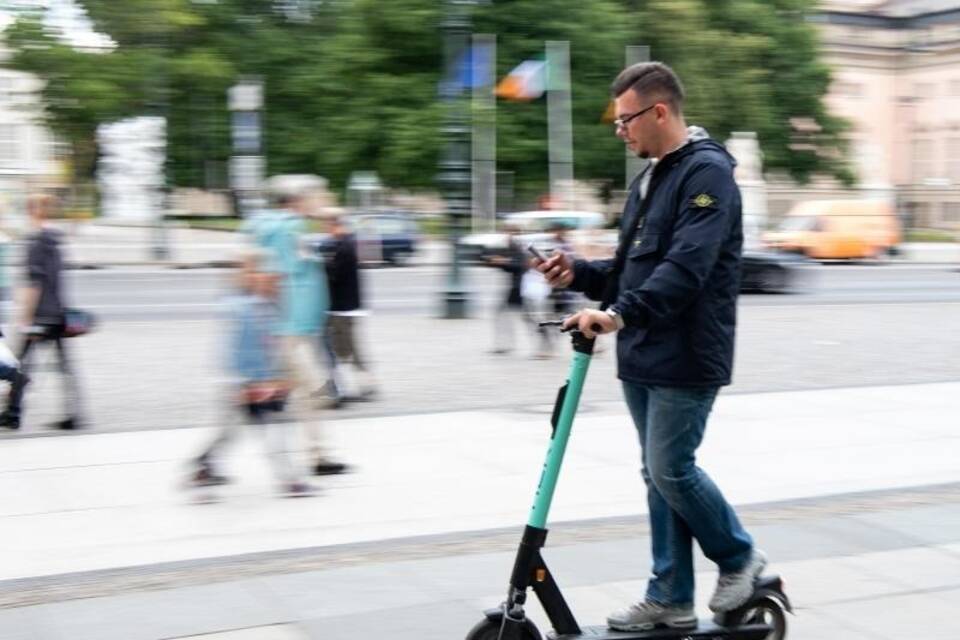 E-Tretroller im Straßenverkehr