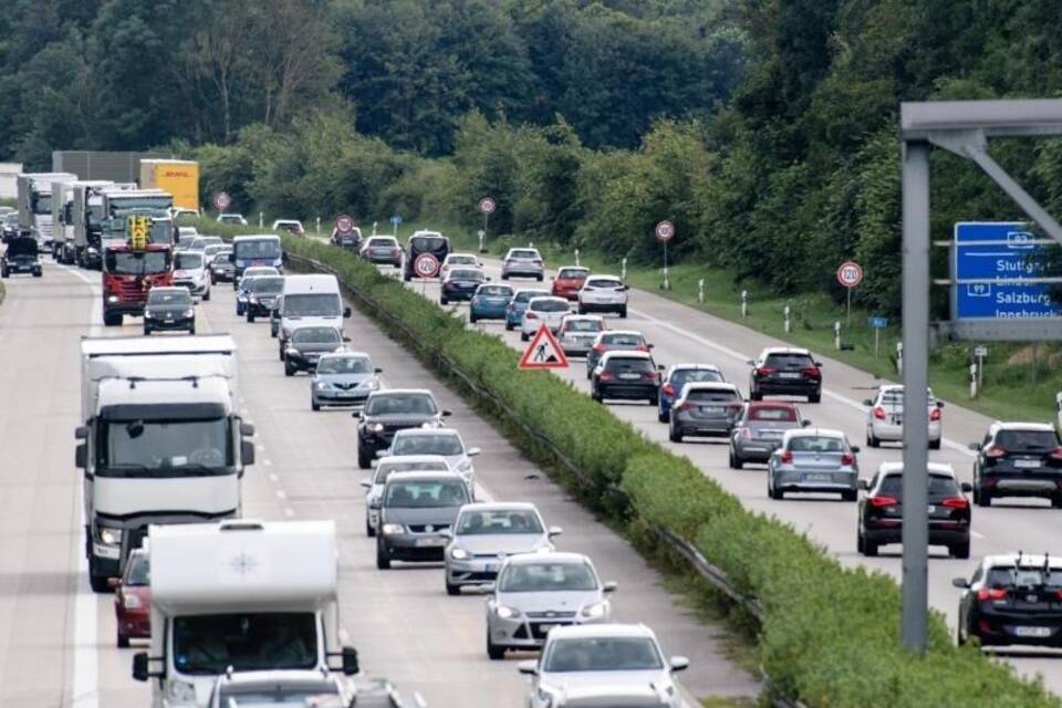 Ferienverkehr auf der Autobahn Ferienverkehr auf der Autobahn