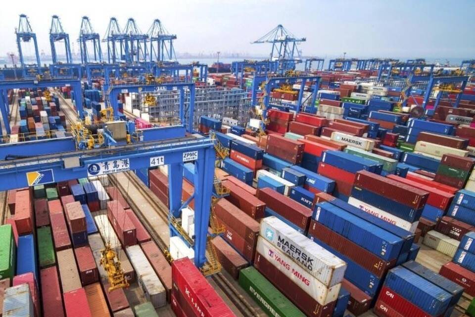 Container im Qingdao-Hafen Container im Qingdao-Hafen