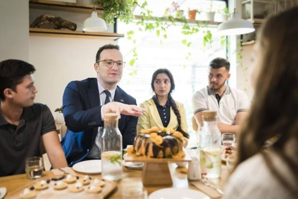 Jens Spahn in Pristina