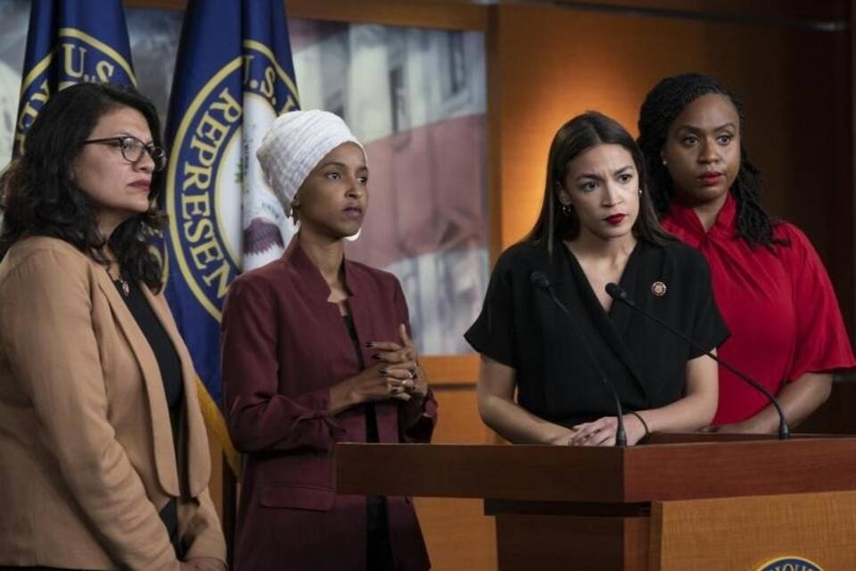 Demokratinnen verurteilen Trumps Äußerungen Demokratinnen verurteilen Trumps Äußerungen