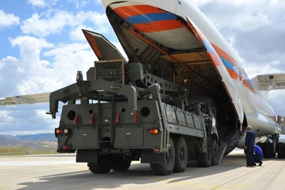 Ankunft S-400 Raketenabwehrsystem in der Türkei