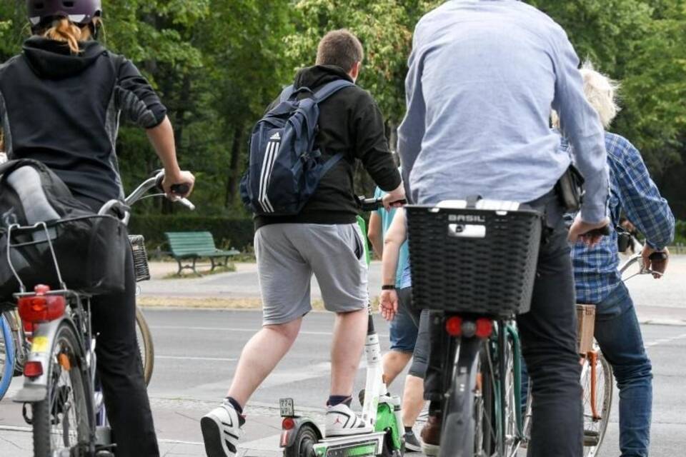 E-Scooter im Straßenverkehr E-Scooter im Straßenverkehr