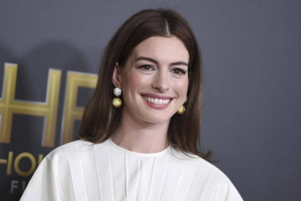 Anne Hathaway Anne Hathaway